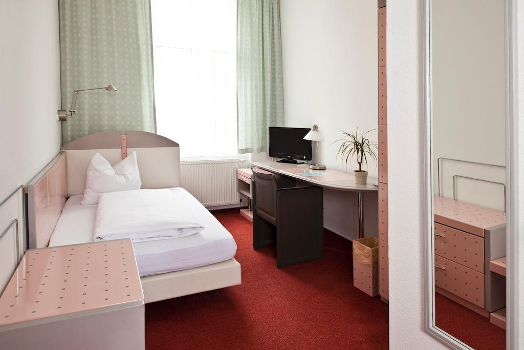Hotel Adler Greifswald Habitación foto